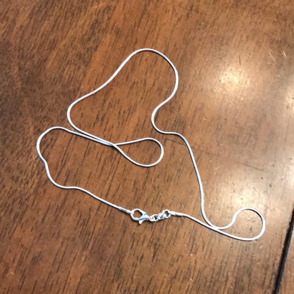 Beautiful silver toned chain Sizes 18” and 20”